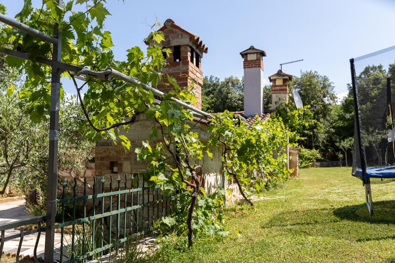 רוביני Holiday House Hana מראה חיצוני תמונה